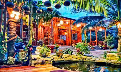 Độc nhất: Ngôi nhà cấp 4 đẹp nhất Việt Nam làm từ 4000 cây dừa trăm tuổi bởi 30 nghệ nhân