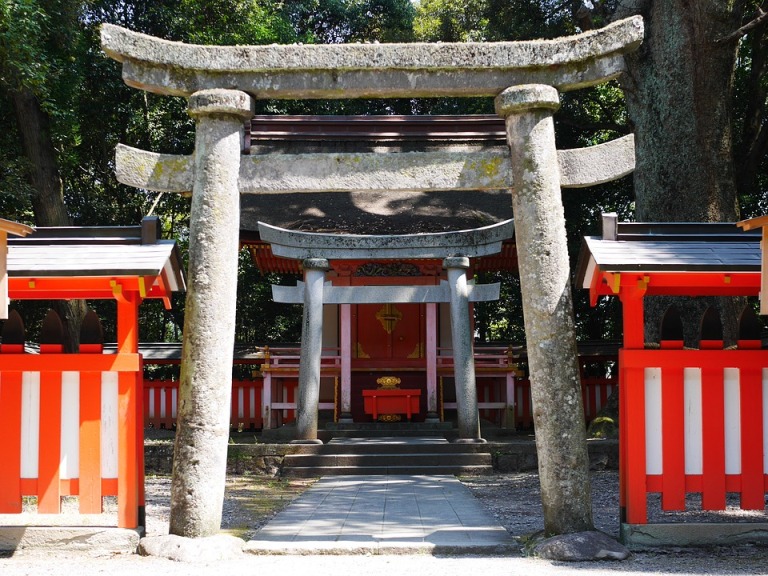 Cổng Torii  Những chiếc cổng trời nổi tiếng xứ Phù Tang  Japannetvn